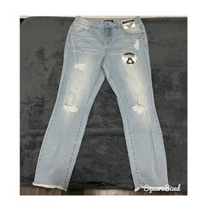 D. Jeans RECYCLED Denim High Waist Ankle Light Wash Jeans